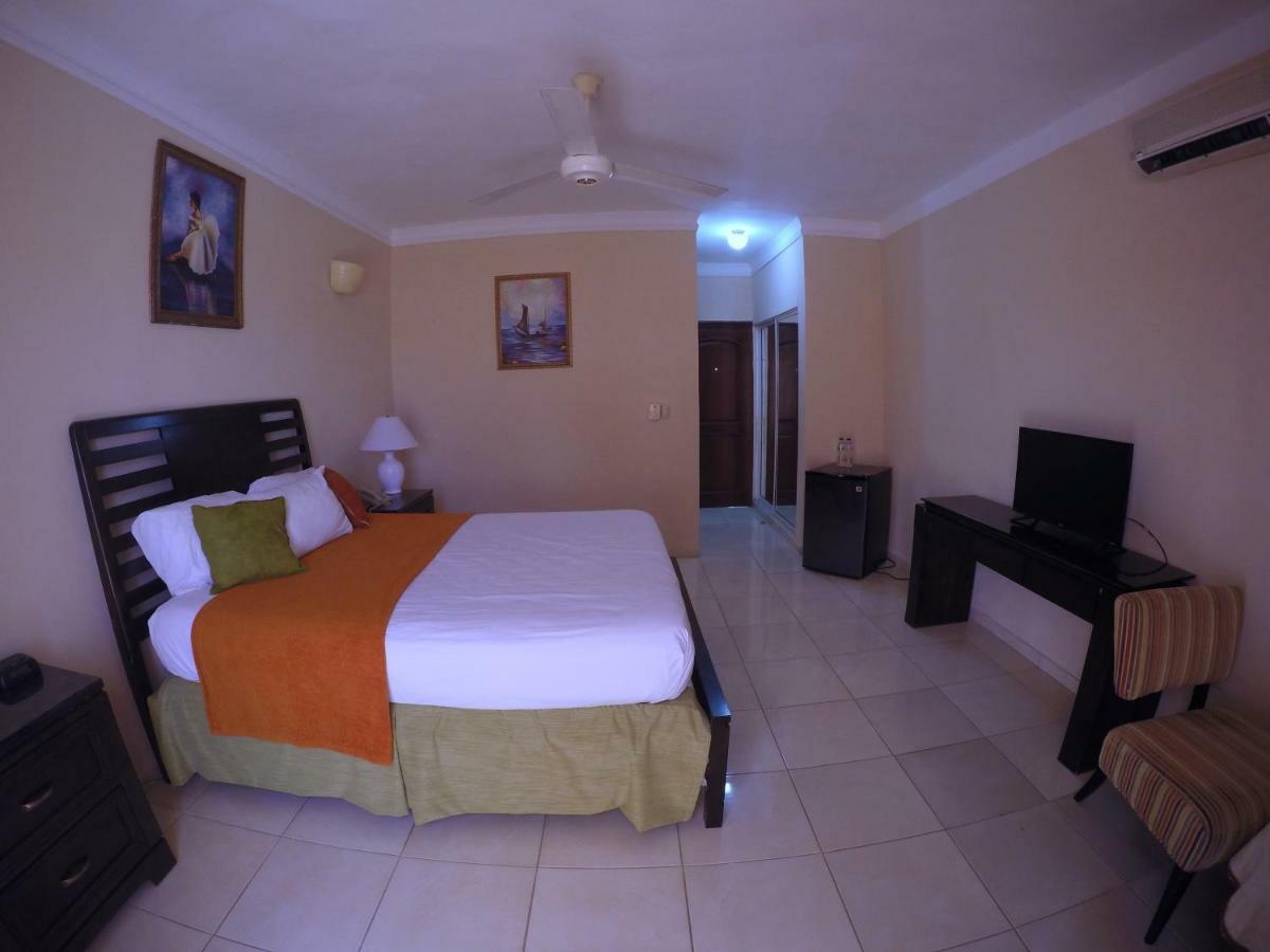 Hotel Dominicana Plus ババロ エクステリア 写真